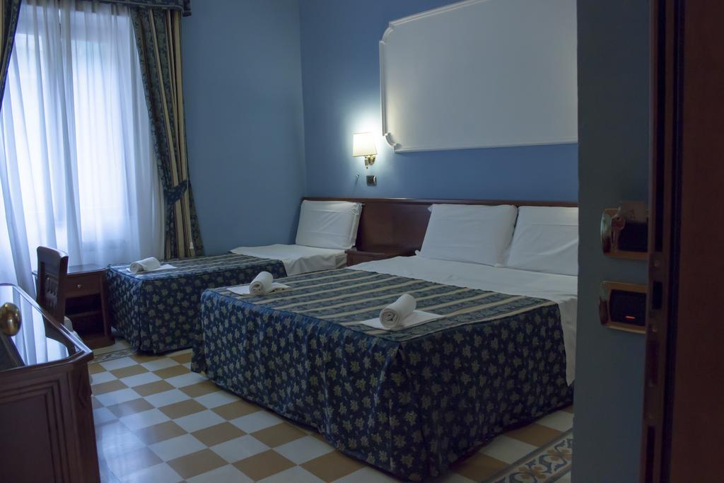 Clara Domus Hotel Рим Екстериор снимка