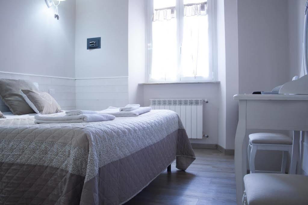 Clara Domus Hotel Рим Екстериор снимка